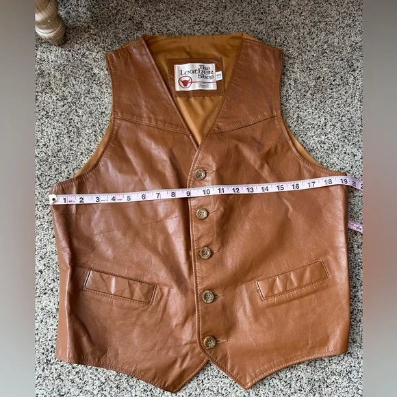 Vintage 70s lightweight  brown leather vest.  Sears brand, men’s size 40 regular - Picture 7 of 13